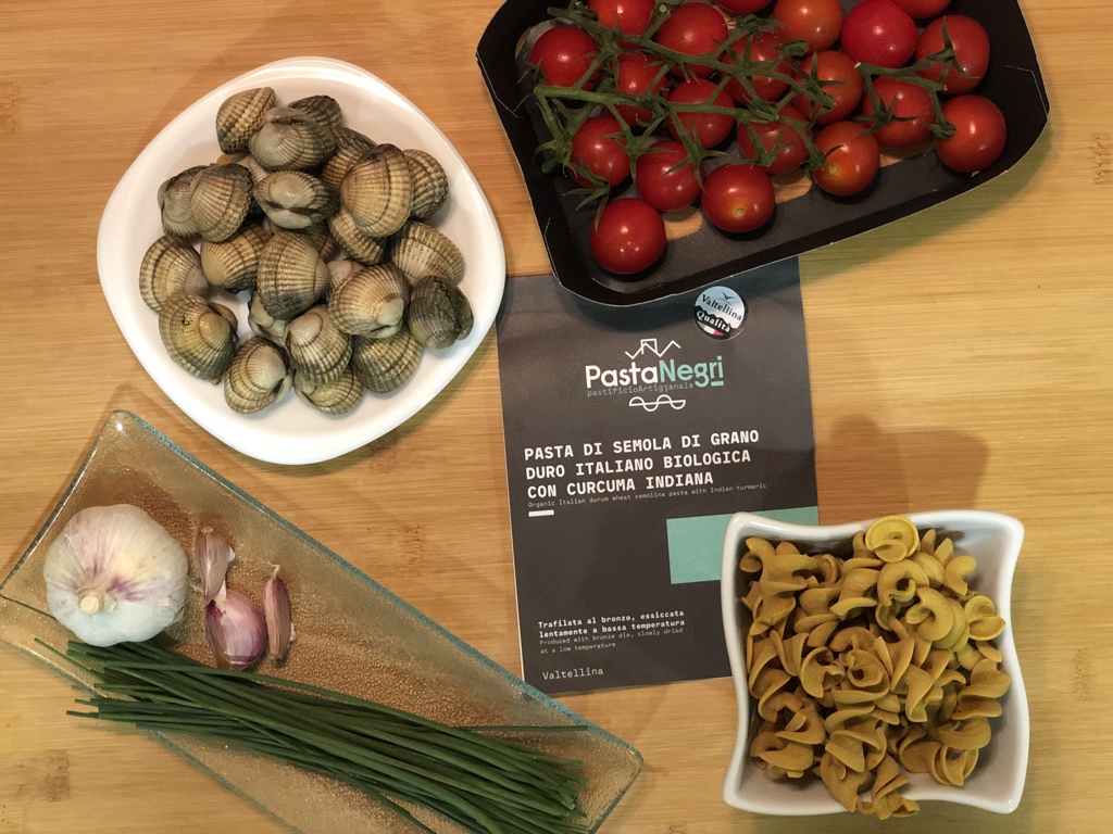 Ingredientes receta PastaNegri con berberechos